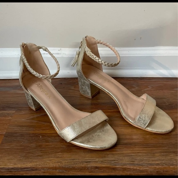 1” Block Heels - Picture 2 of 6